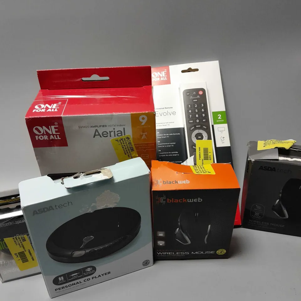APPROXIMATELY 20 ASSORTED ELECTRICAL ITEMS TO INCLUDE ONE FOR ALL AERIAL, WIRELESS MOUSE, PERSONAL CD PLAYER, ETC