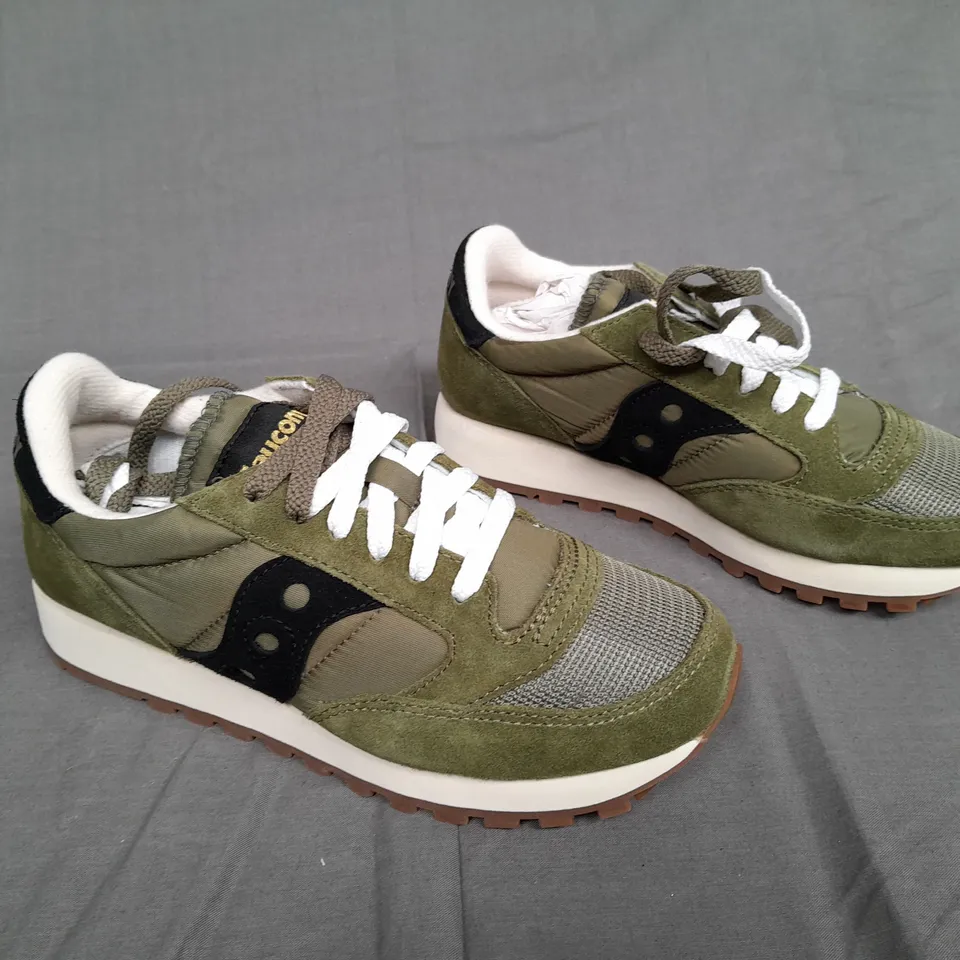 BOXED PAIR OF SAUCONY JAZZ ORIGINAL VINTAGE UK 3.5 
