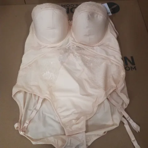 BOX CONTAINING APPROXIMATELY 5 BRAND NEW MAGISCULPT BLUSH BODYSUITS - SIZE 46D