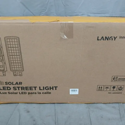LANGY INNOVATION SOLAR LED STREET LIGHT 