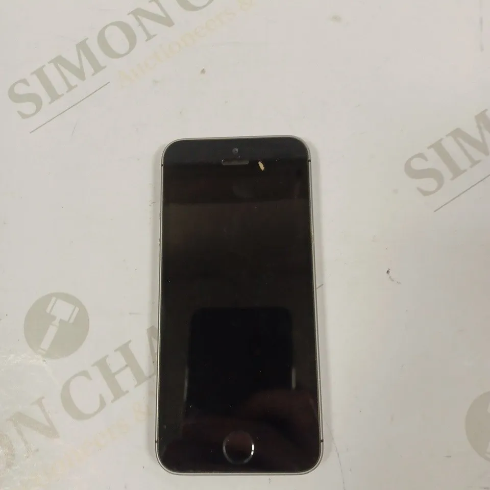 APPLE IPHONE SE SMARTPHONE 