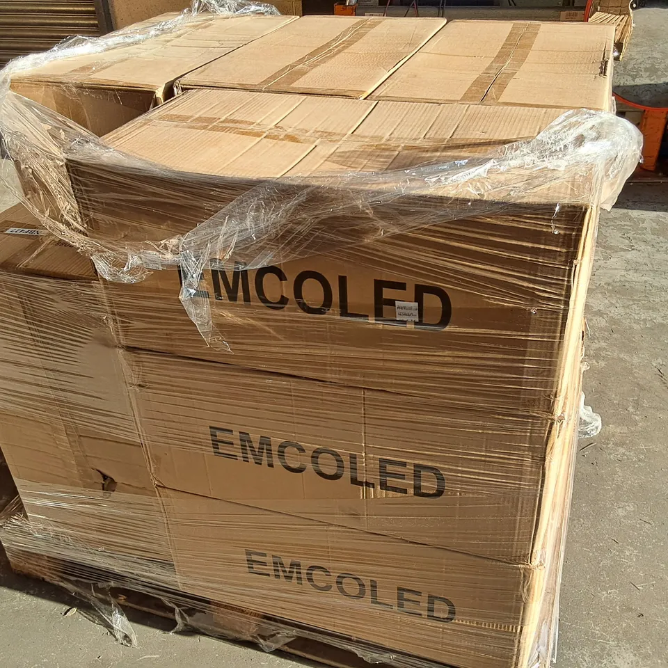 PALLET CONTAINING 13 BRAND NEW 100-PACK BOXES OF EMCOLED 4W LED FILAMENT GLS LAMPS