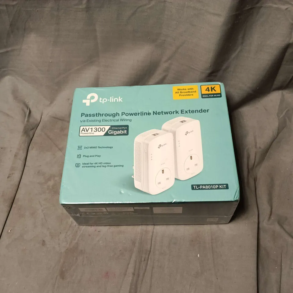 TP-LINK PASSTHROUGH POWERLINE NETWORK EXTENDER KIT AV1300 TL-PA8010P, BOXED. SEALED