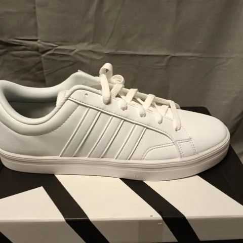 BOXED ADIDAS VS PACE 2.0 WHITE TRAINERS – UK 8 (US 8.5)