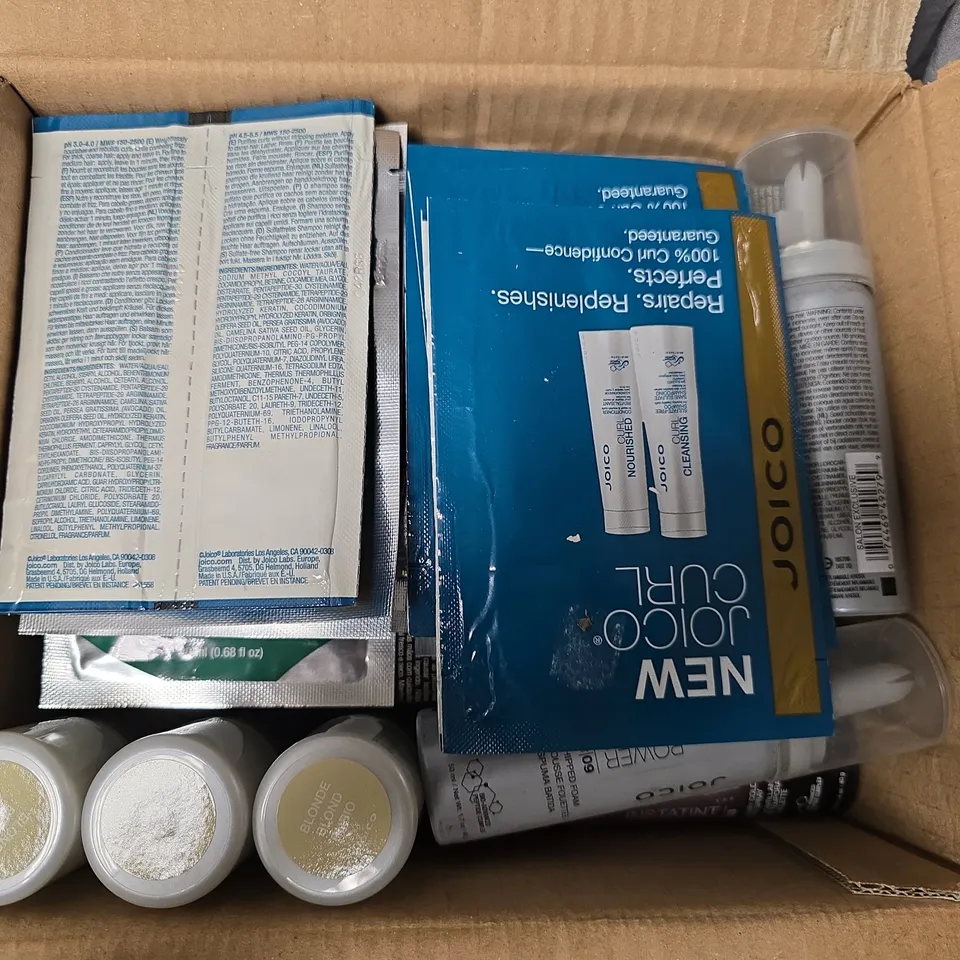 APPROXIMATELY 30 ASSORTED JOICO COSMETICS ITEMS TO INCLUDE TNT SHOT, COLOUR BUTTER, LIGHT DUO COPPER, ETC - COLLECTION ONLY 