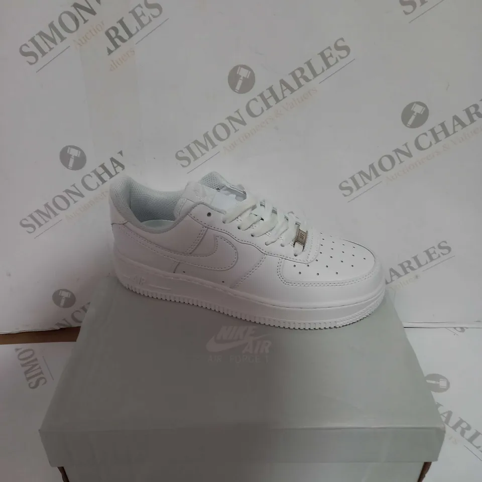 BOXED PAIR OF NIKE WHITE AIR FORCE ONES SIZE 4.5