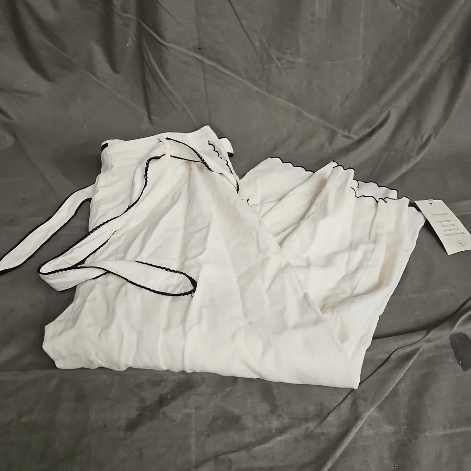 NOBODY'S CHILD SCALLOP TROUSER IN OFF WHITE SIZE 18