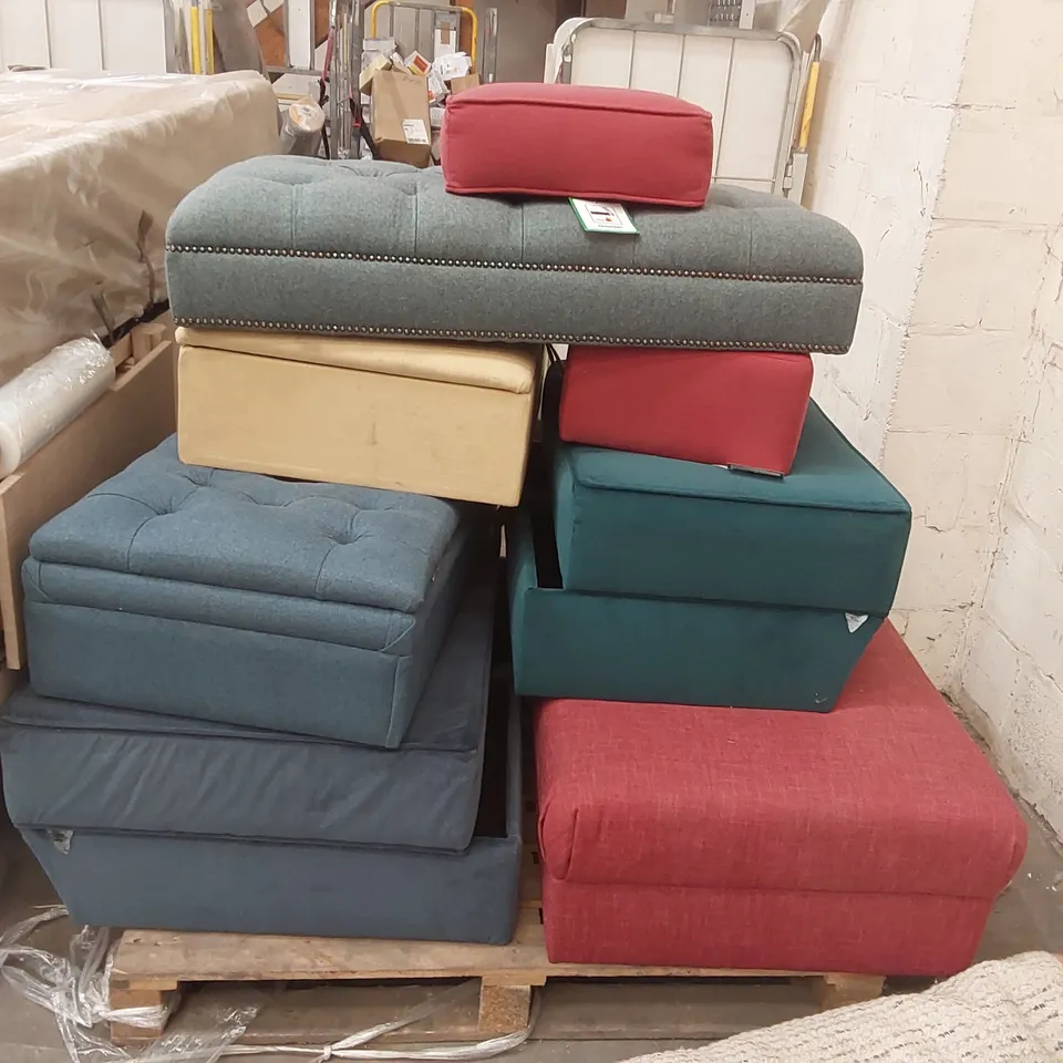 PALLET OF ASSORTED UPHOLSTERED DESIGNER FOOT STOOLS 