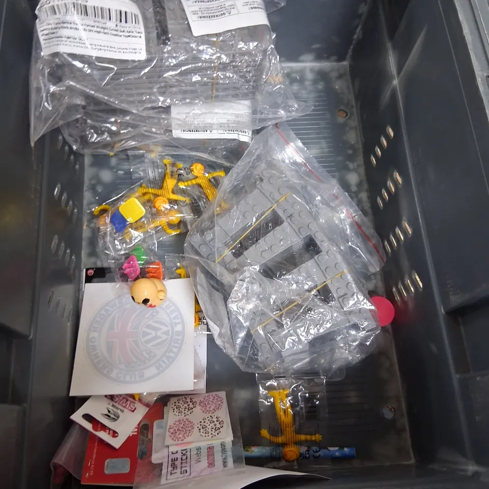TOTE OF ASSORTED TOYS AND ACCESSORIES TO INCLUDE;