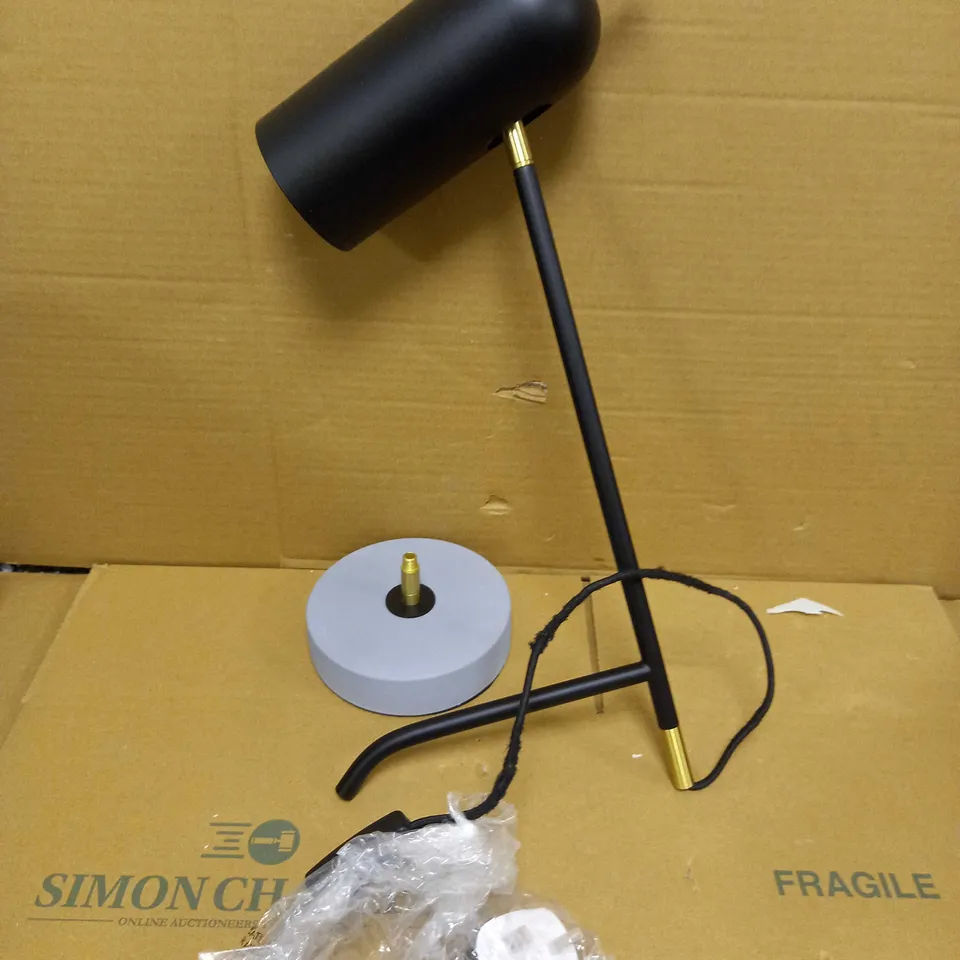 DEISGNER BLACK TALL TABLE LAMP 