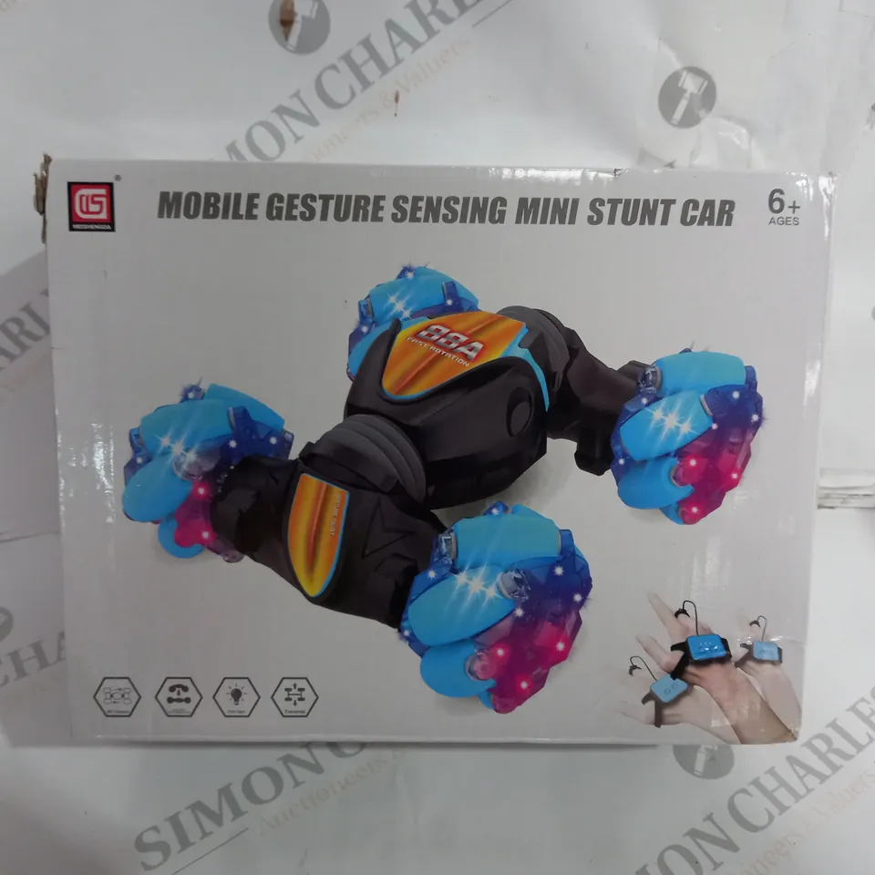 BOXED WEISHENGDA MOBILE GESTURE SENSING MINI STUNT CAR