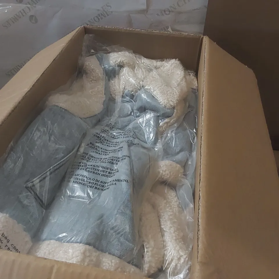 BOX CONTAINING APPROXIMATELY 6x BRAND NEW SIMPLY BE LIGHT WASH DENIM GILET - SIZE 18