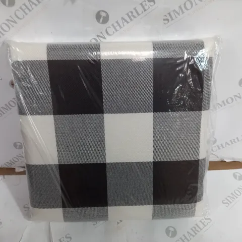 COLLAPSIBLE STORAGE STOOL IN CREAM/BROWN CHECK