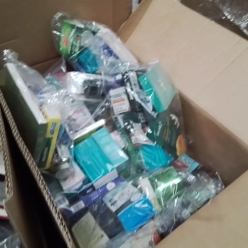 PALLET TO CONTAIN A LARGE QUANTITY OF PHARMACY PRODUCTS AND PHONE ACCESSORIES TO INCLUDE;CHARGERS,HDMI CABLES,GAVISCON,SMALL CALLUS PADS