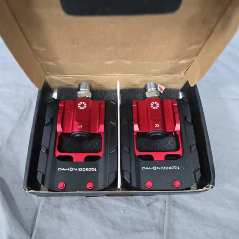 DAHON ALUMINIUM BEARING FOLDING PEDALS – RED (PAIR)