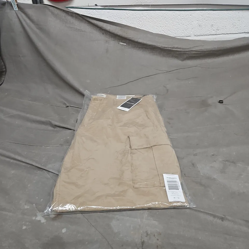 JACK AND JONES CARGO PANTS ELMWOOD 36/"34 BAGGED WITH TAGS