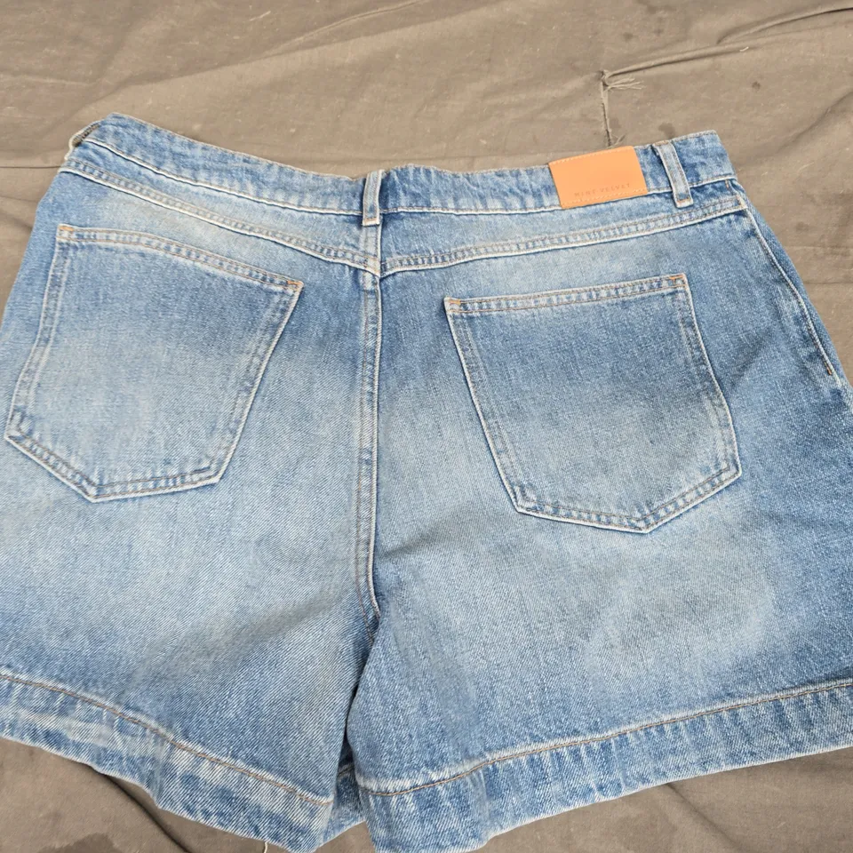 MINT VELVET INDIGO POCKET SHORTS - UK 16