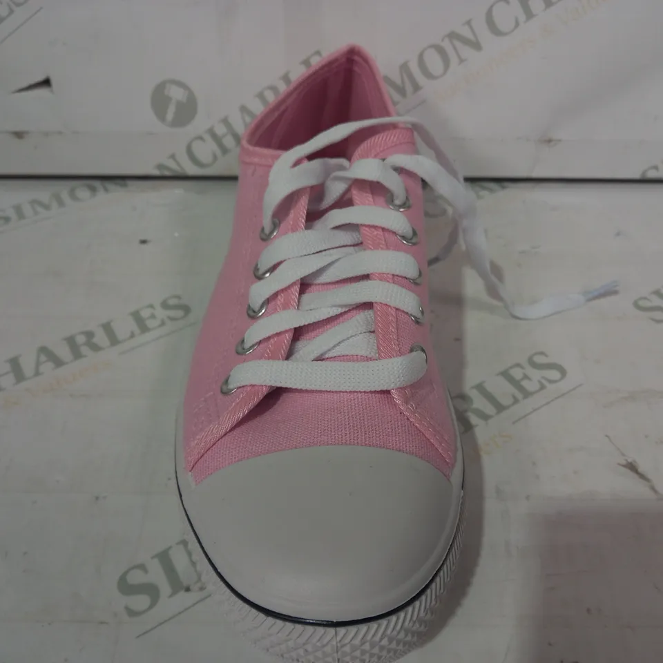 BOXED PAIR OF SOLE LONDON CANVAS SHOES IN PINK EU SIZE 40