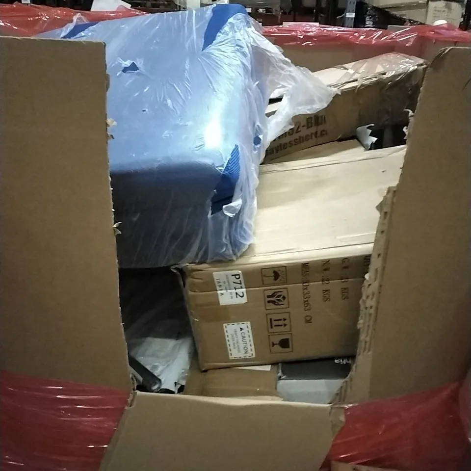 PALLET OF HOUSEHOLD ITEMS TO INCLUDE VIBRATION PLATE EXCERISE MACHINE, MARLEY REVOLUTION WITH SPEAKERS, CHRISTMAS TREE , KEYBOARD AND OTHER ASSORTED ITEMS...