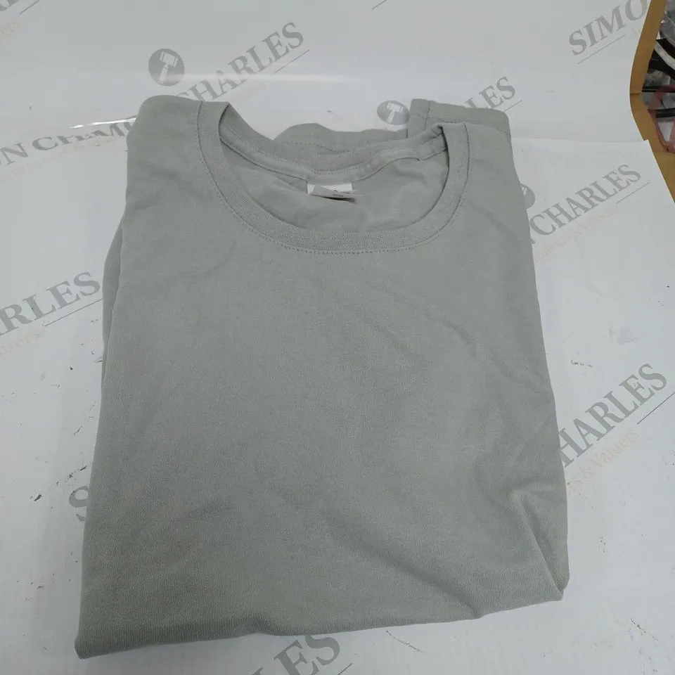 FRUIT OF THE LOOM GREY TSHIRT SIZE S