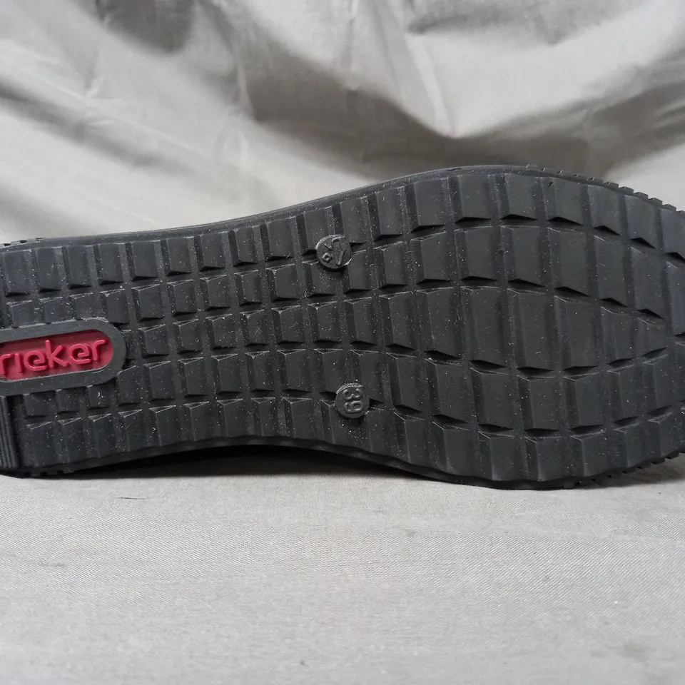 BOXED PAIR OF RIEKER HI TOP TRAINERS IN BLACK SIZE 6
