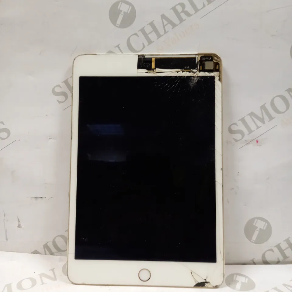 APPLE IPAD MINI 4 IN GOLD