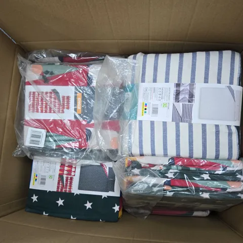 APPROXIMATELY 10 ASSORTED BEDDING ITEMS TO INCLUDE DUVETS - COLLECTIONS ONLY