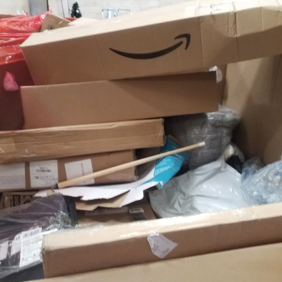 PALLET CONTAINING ASSORTED PRODUCTS INCLUDING ELECTRIC CLOTHES DRYER, FOLDING CLOTHES HANGER, SLOW-CLOSE TOILET SEAT & ELECTRIC HEATED BLANKET