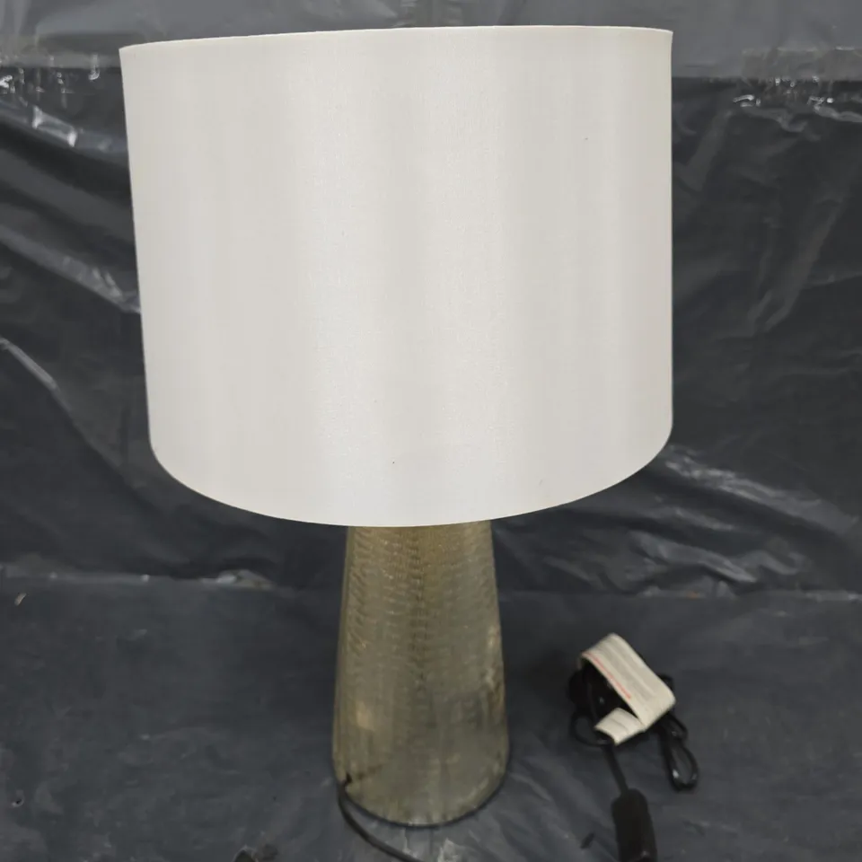 MICHELLE KEEGAN TEXTURED CERAMIC TABLE LAMP