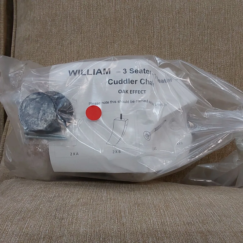 DESIGNER WILLIAM FABRIC UPHOLSTERED 3 SEATER SOFA