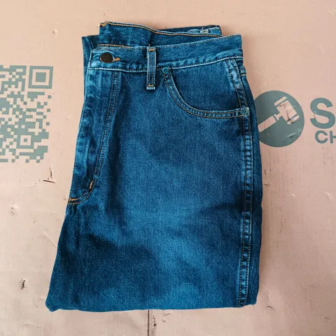 WRANGLER TINA USED MEDIUM JEANS IN BLUE SIZE 16