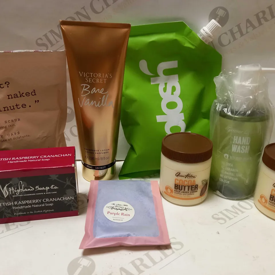 LOT OF APPROX 8 ASSORTED BATH & BODY PRODUCTS TO INCLUDE COFFEE SCRUB, VICTORIA'S SECRET FRAGRANCED LOTION, BATH DUST, ETC