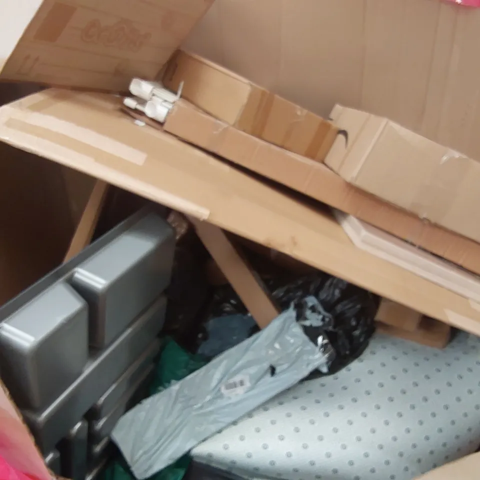 PALLET OF ASSORTED ITEMS INCLUDING: MOBILITY TROLLEY, ICE THERAPY MACHINE, SPARKSOR CEILING LIGHT ECT
