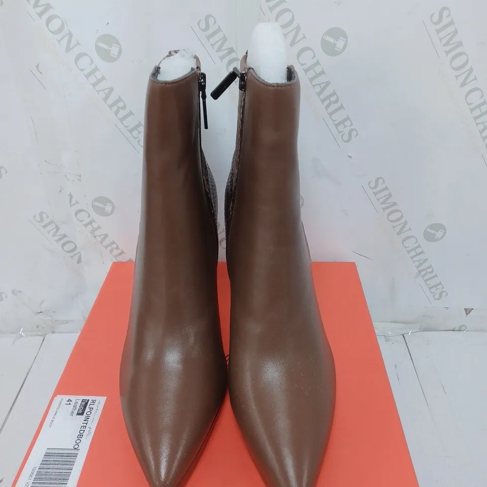 BOXED PAIR OF RUTH LANGSFORD PLATFORM LEATHER ANKLE BOOTS IN TAUPE LEATHER SIZE 8