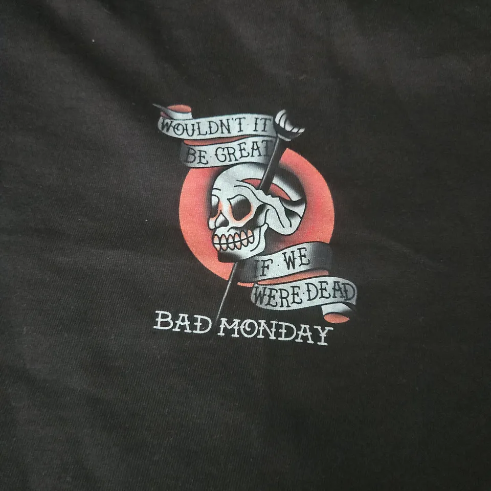 BAD MONDAY SKULL GRAPHIC T-SHIRT – BLACK - MEDIUM