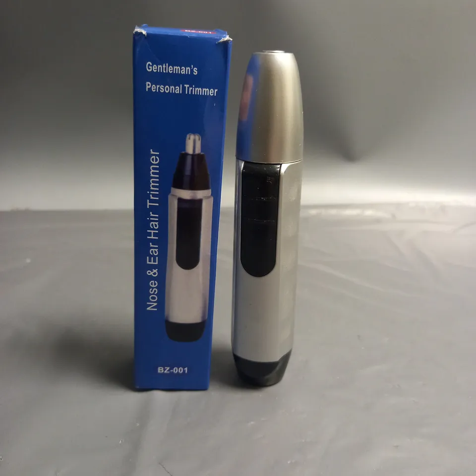 BOXED GENTLEMAN'S PERSONAL TRIMMER FOR NOSE AND EAR HAIR