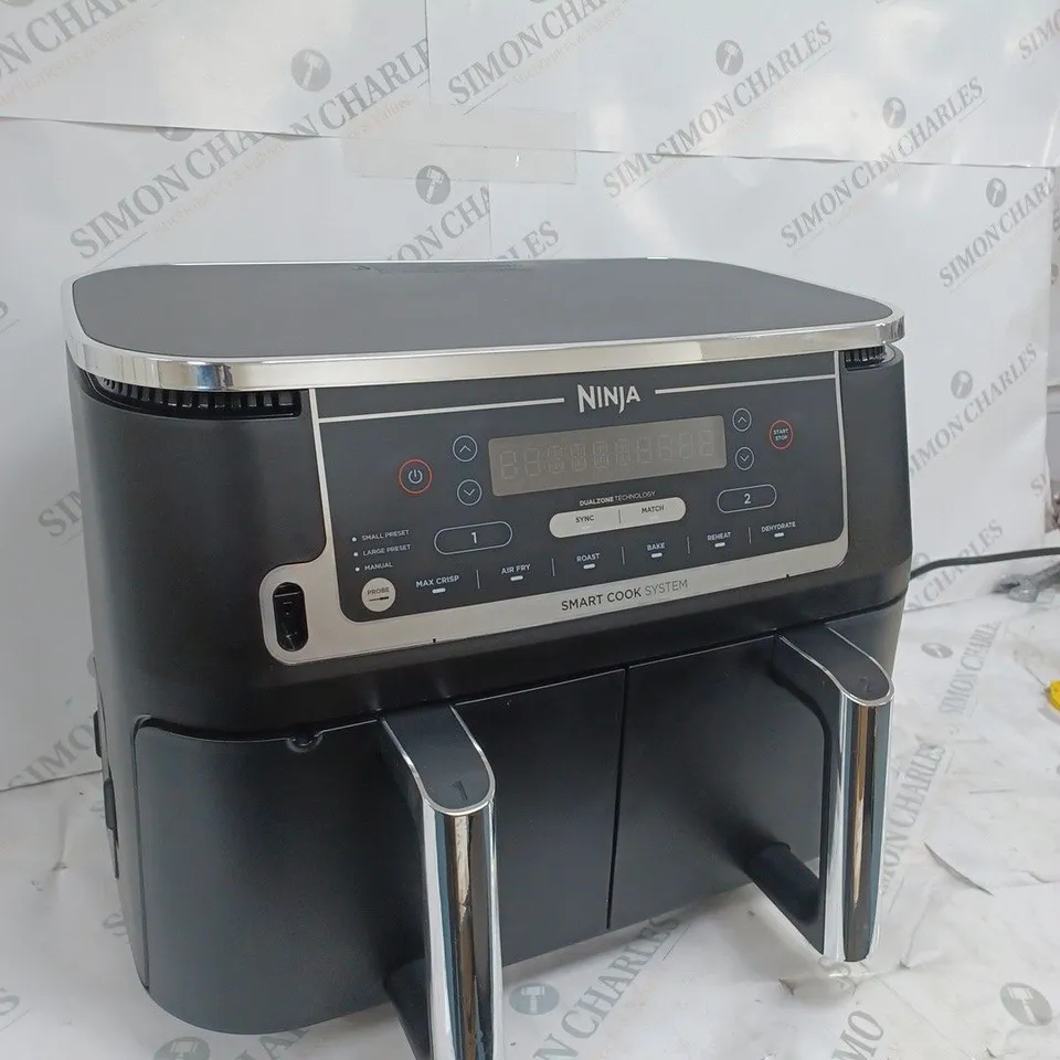 BOXED NINJA FOODI MAX 9.5L DUAL ZONE AIRFRYER AF451UK