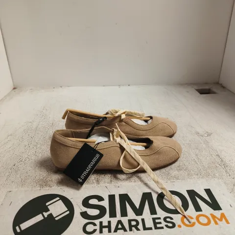 STRADIVARIUS BEIGE SUEDE BALLET FLATS, WITH CREAM LACES UK 7