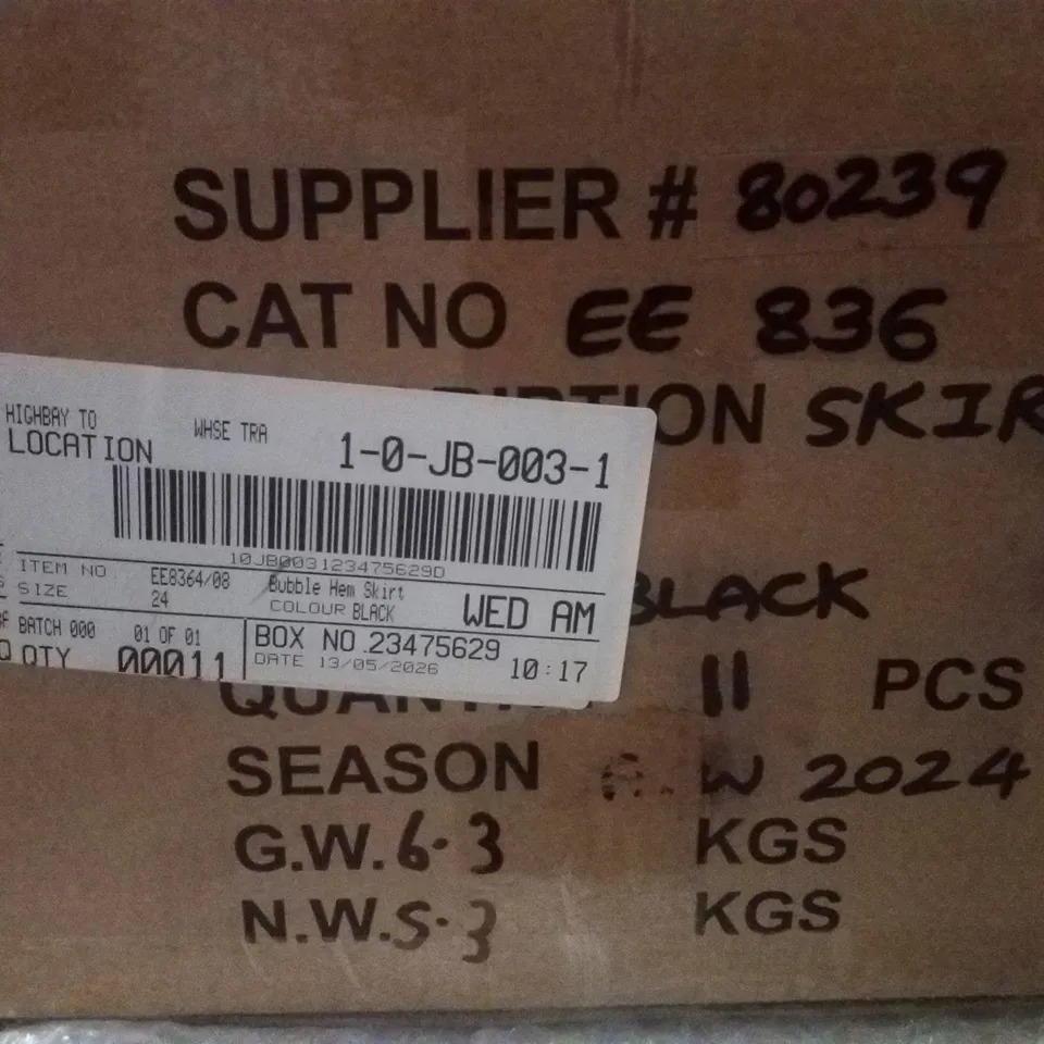 BOX CONTAINING APPROXIMATELY 11 BRAND NEW JD WILLIAMS BLACK BUBBLE HEM SKIRTS - SIZE 24