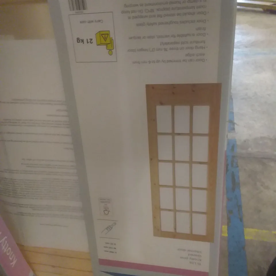 GEOM 15 LITE KNOTTY PINE GLAZED INTERNAL DOOR 1981X762X35