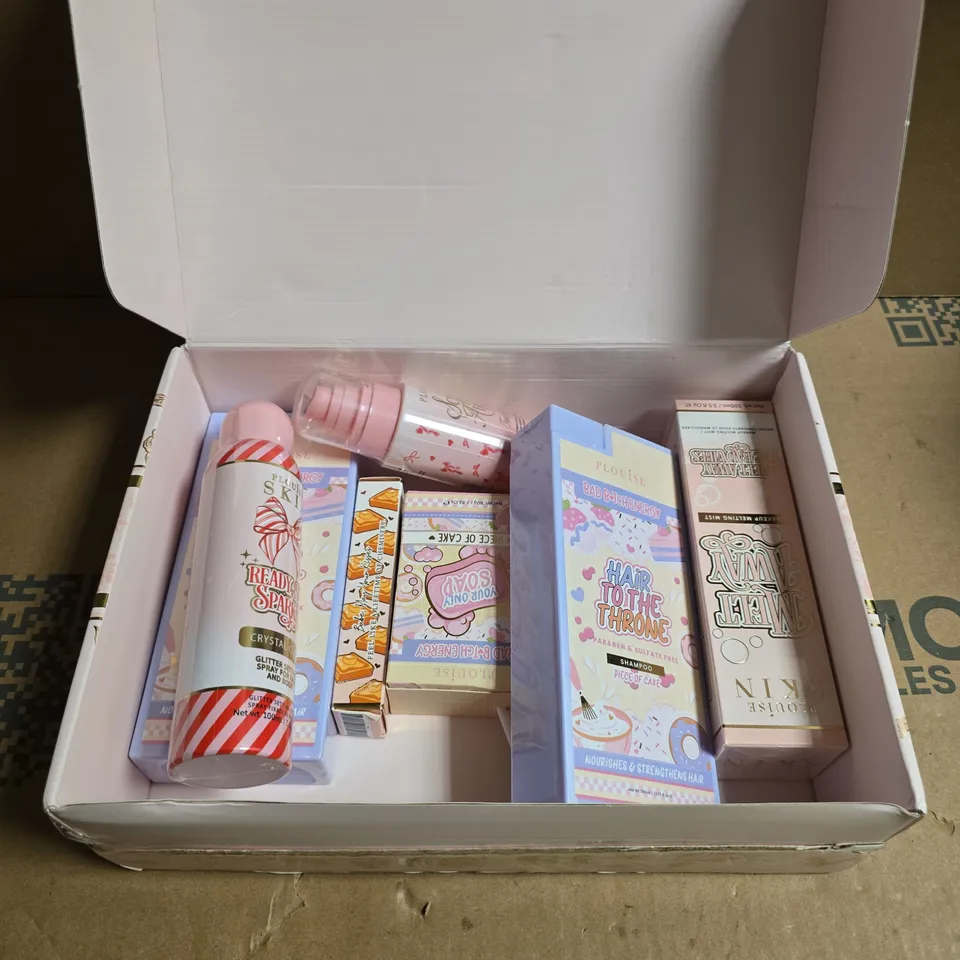 BOXED P.LOUISE MEDIUM BEAUTY GIFT SET 