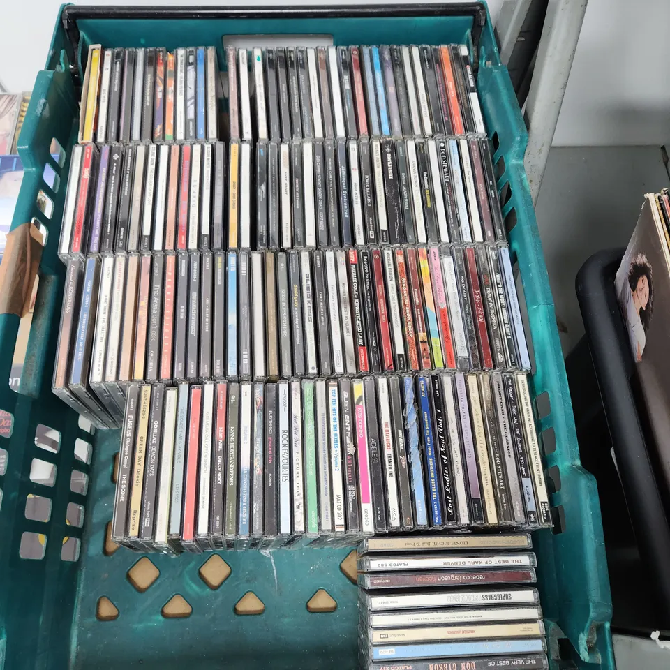 A VERY LARGE QUANTITY OF CDs FROM 80s / 90s /2000s