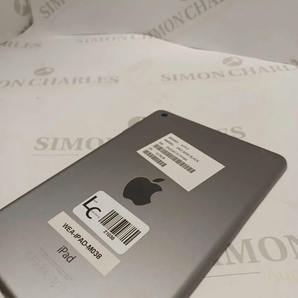 APPLE IPAD MINI BLACK DMQNT3V7FP84