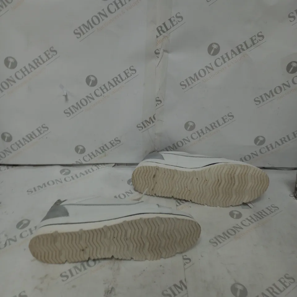 MODA IN PELLE ARIELA WHITE TRAINERS - SIZE 8 BOXED 