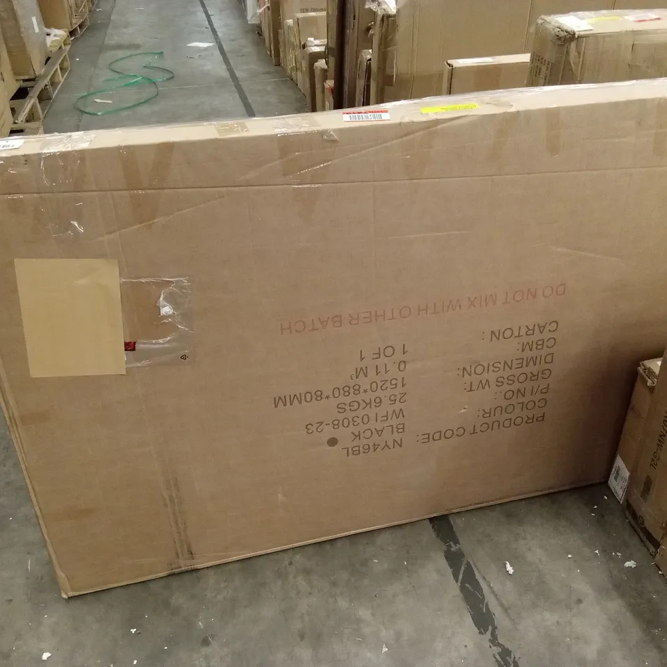 BOXED DOUBLE (4'6) UPHOLSTERED BED