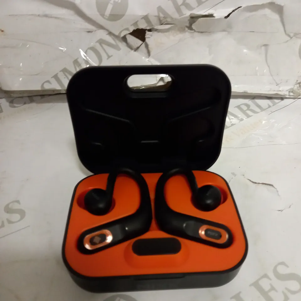 MIXX STREAMBUDS SPORTS CHARGE OVER EAR FLEXIBLE EARBUDS