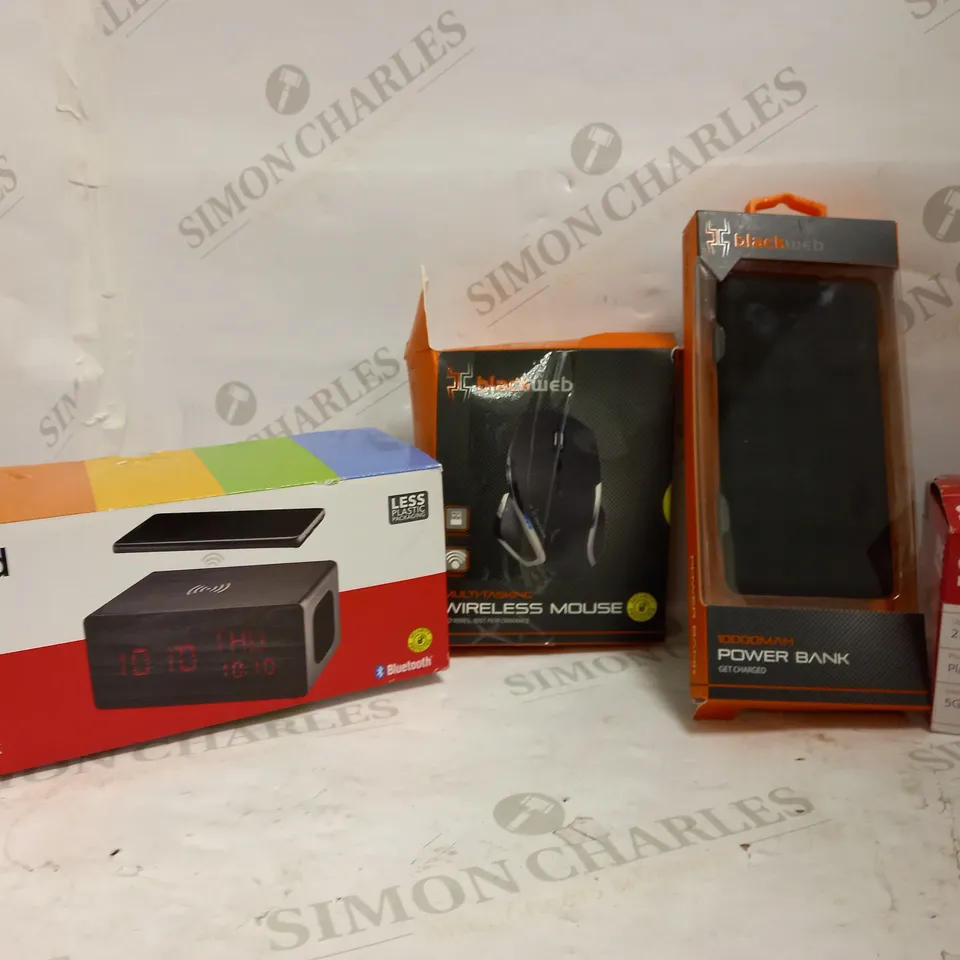 LOT OF APPROXIMATELY 20 ELECTRICAL ITEMS, TO INCLUDE POWER BANK, MOUSE, ALARM CLOCK, ETC