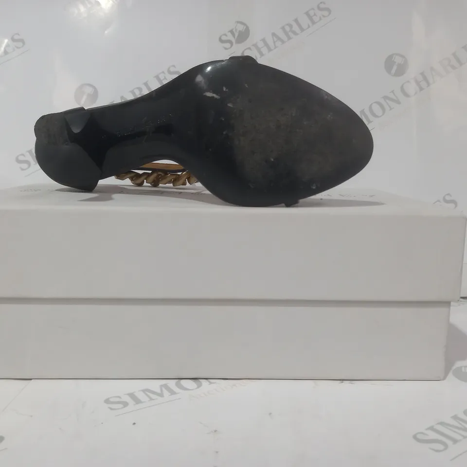 BOXED PAIR OF STELLA MCCARTNEY OPEN TOE HEELED SHOES IN BLACK W. GOLD EFFECT CHAIN EU SIZE 37
