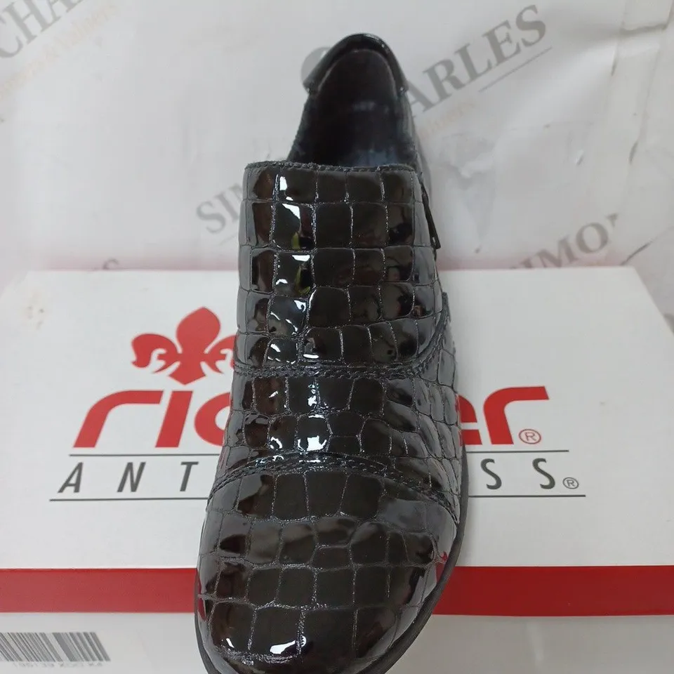 BOXED RIEKER LOW HEELED SHOE BOOTS, BLACK CROC - SIZE 4