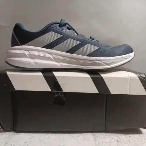 BOXED PAIR OF ADIDAS QUESTAR 3 SHOES IN NAVY SIZE UK 9
